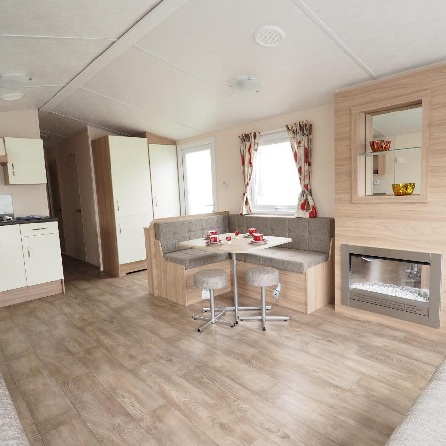 Camping De Binnenvaart Superior Chalet Aan de Wolfsberg Extérieur photo